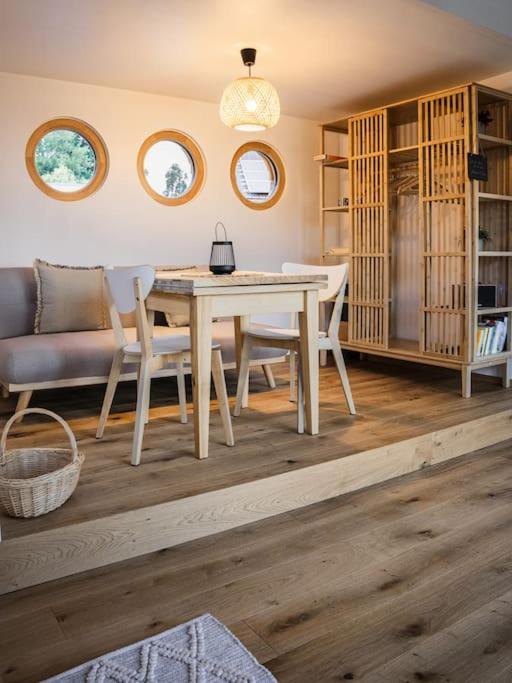 Wohnwagon Paul - Autarkie Erleben! - Tiny House Villa Oberschneiding Dış mekan fotoğraf
