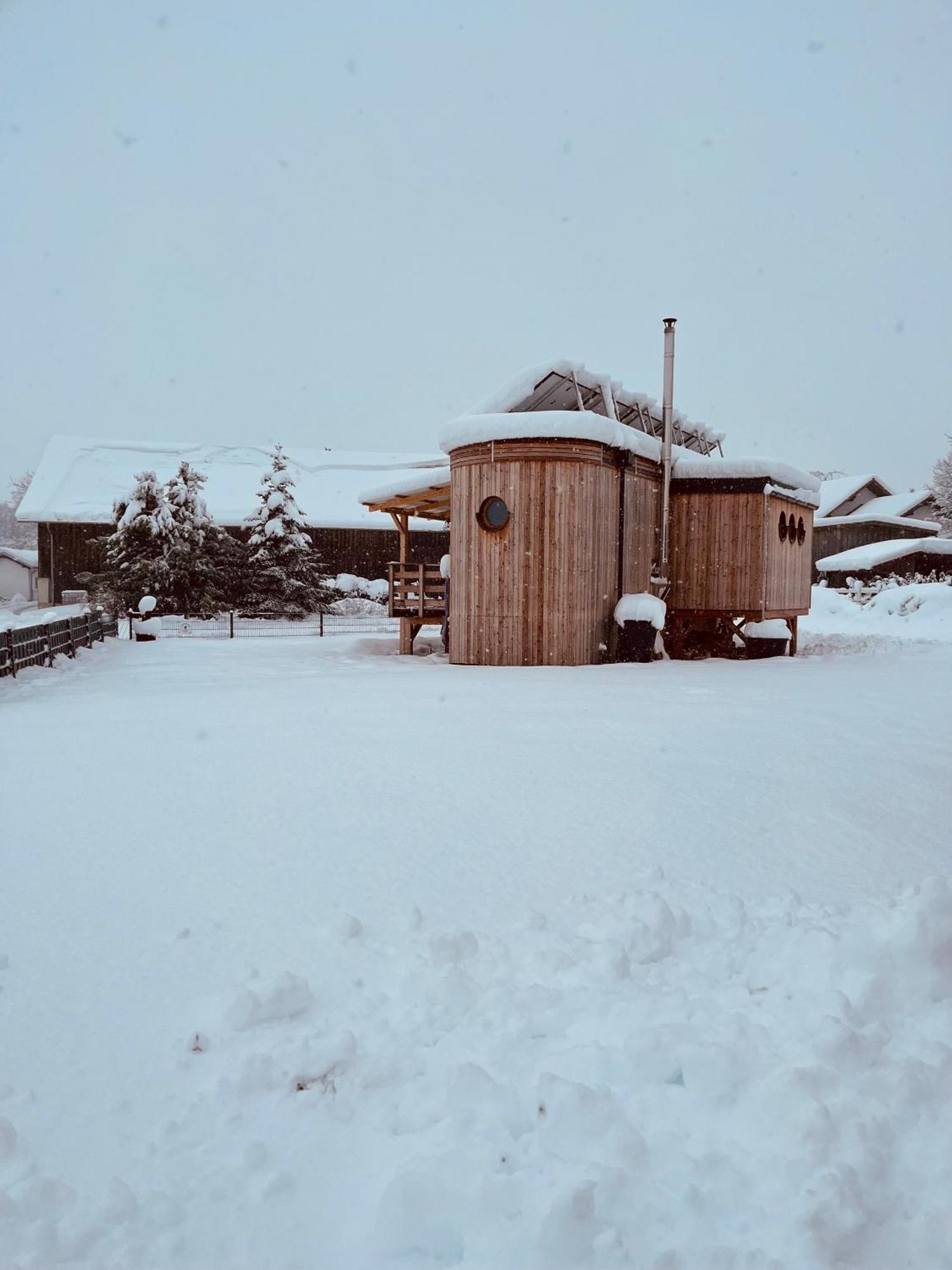 Wohnwagon Paul - Autarkie Erleben! - Tiny House Villa Oberschneiding Dış mekan fotoğraf